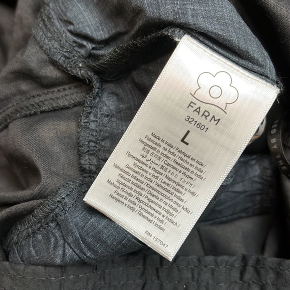 Farm Rio Stitched Garden High Waist Miniskirt black, size large 1225 - Picture 9 of 9